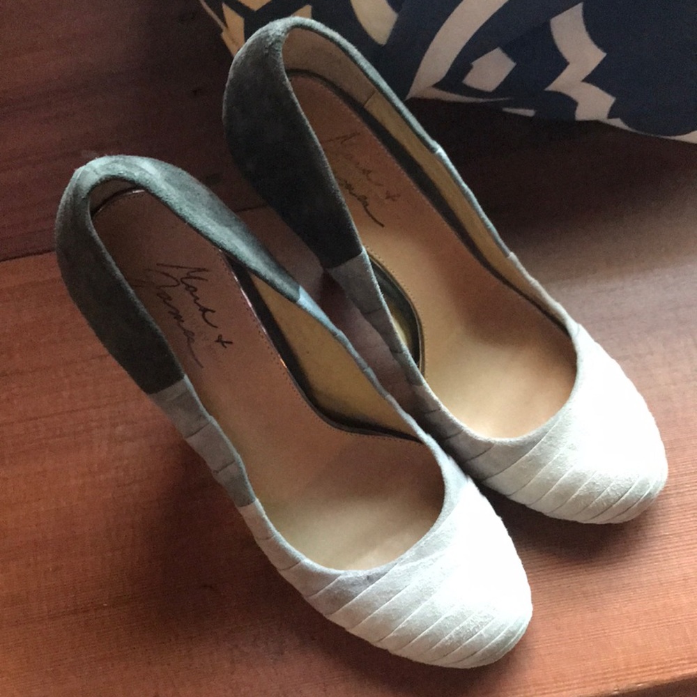 Mark and James badgley mischka shoes size 10